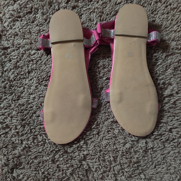 Flat sandal - Picture 4 of 4